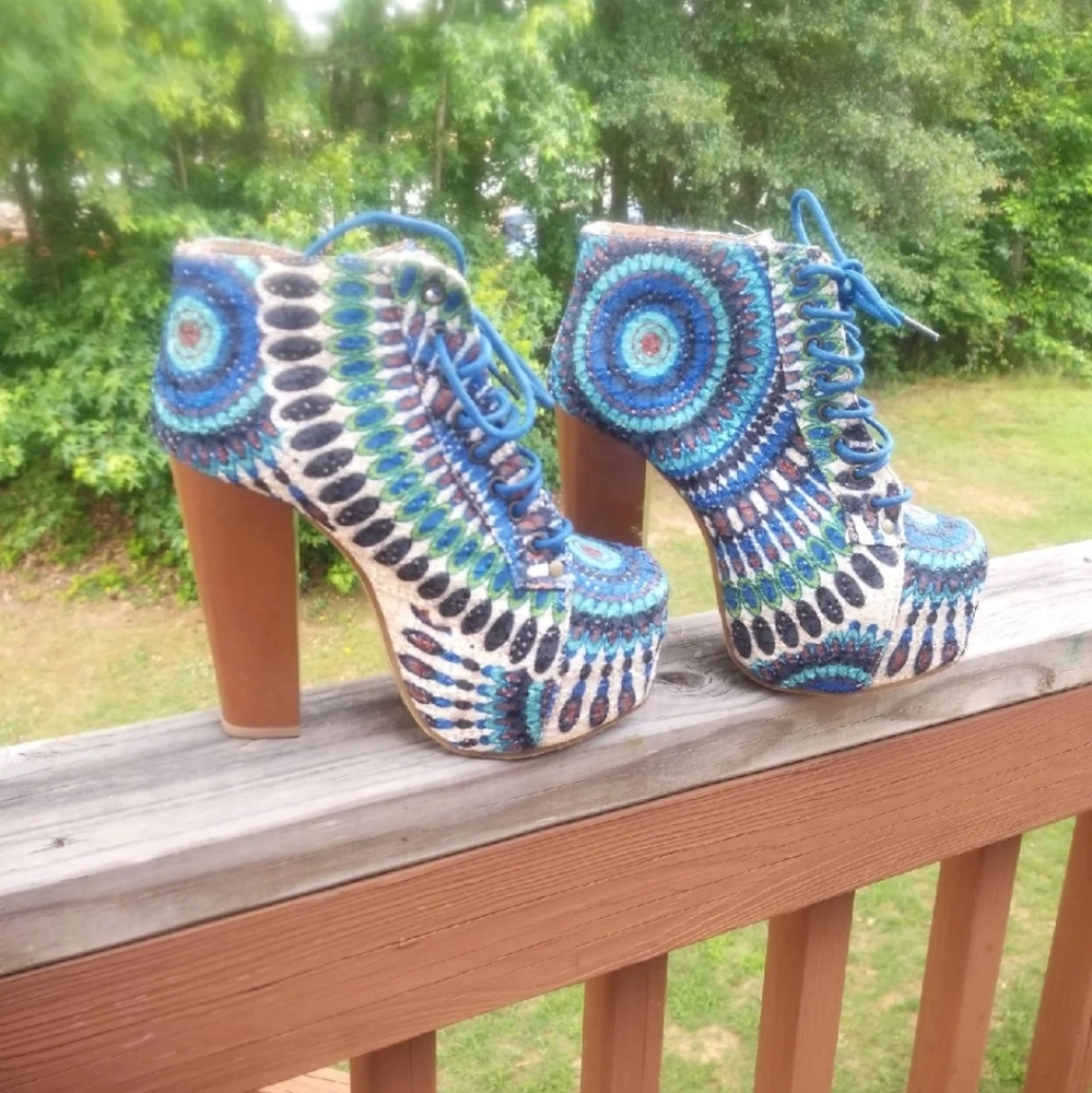 Women's boots